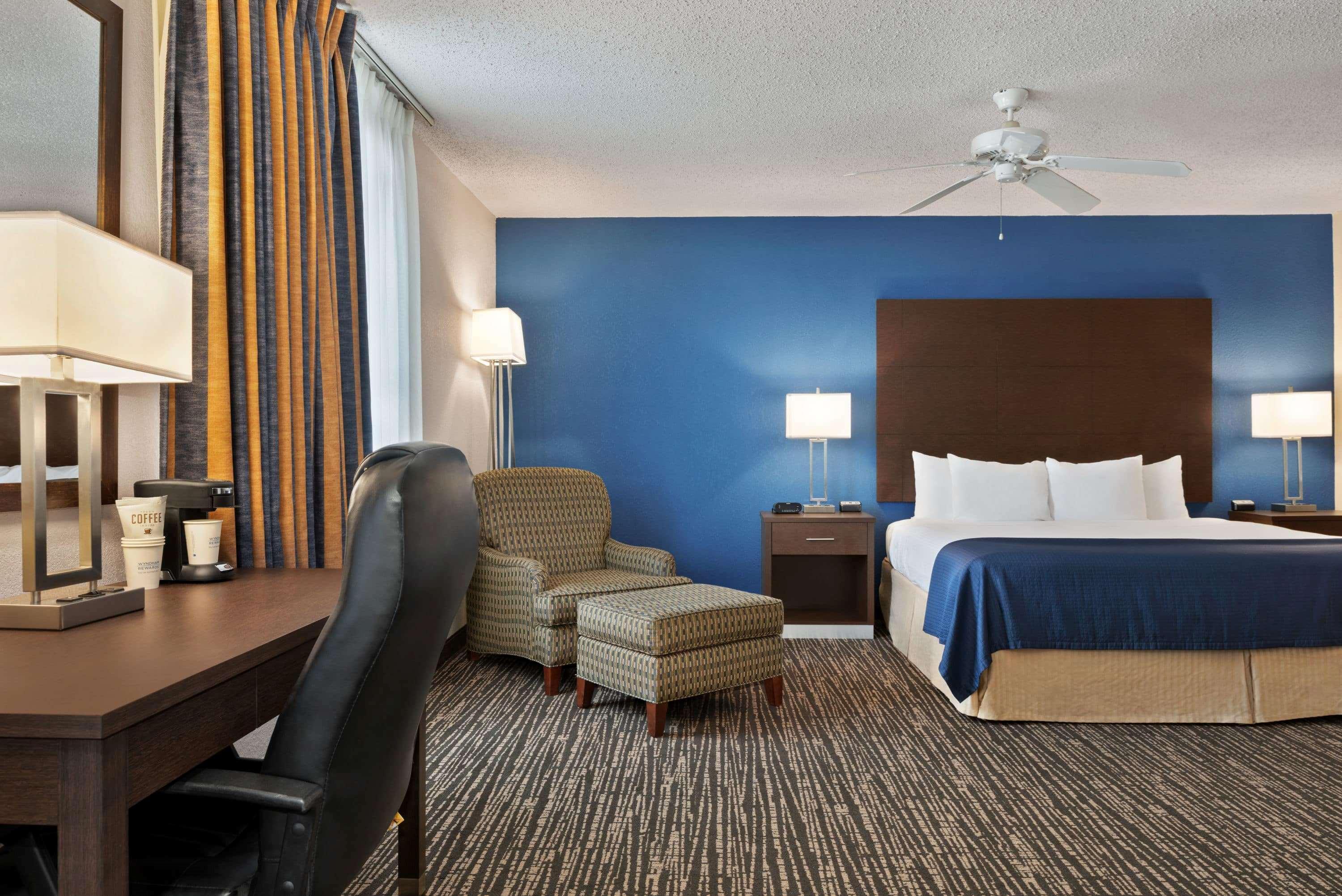 Baymont By Wyndham Washington Hotel Eksteriør billede