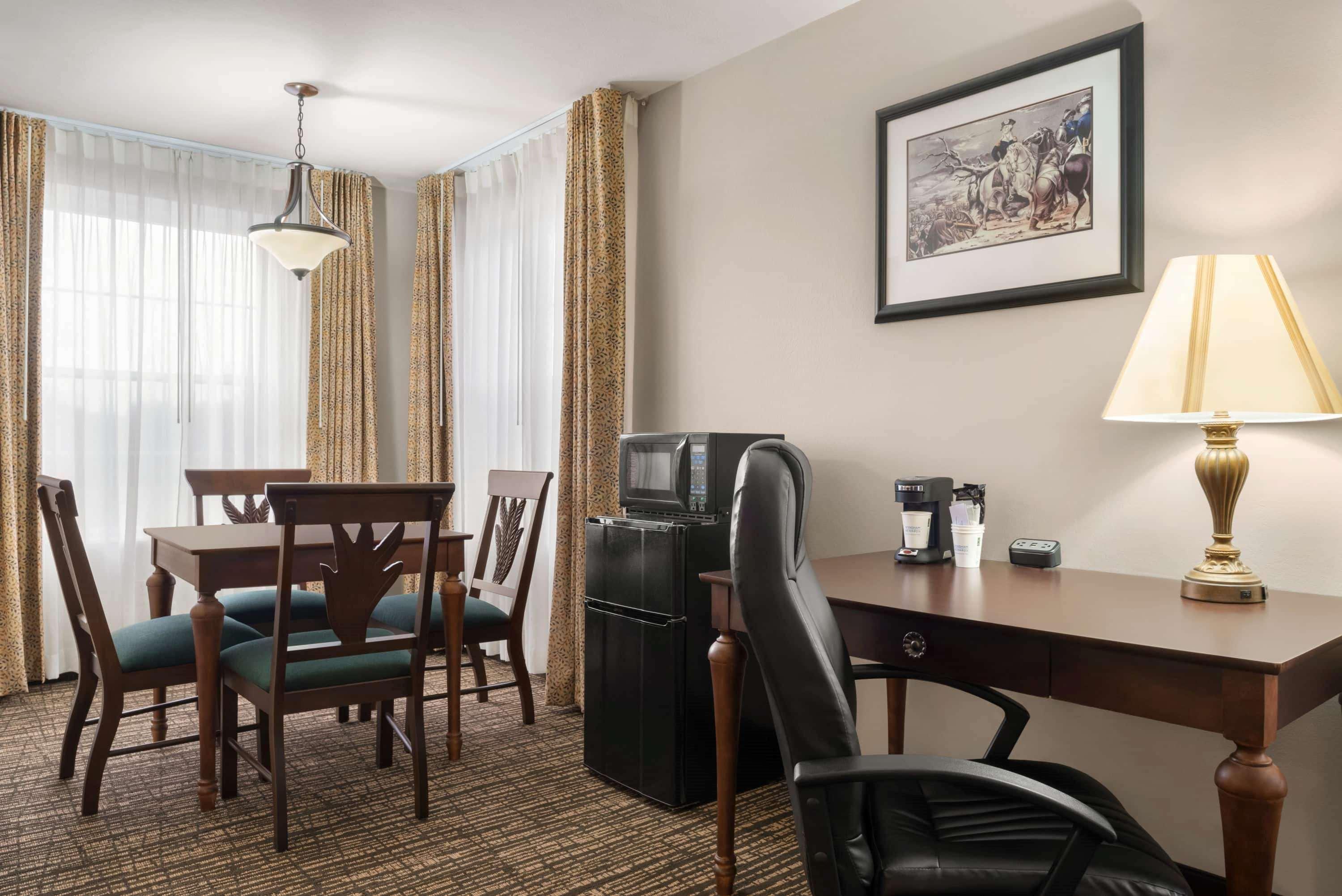 Baymont By Wyndham Washington Hotel Eksteriør billede